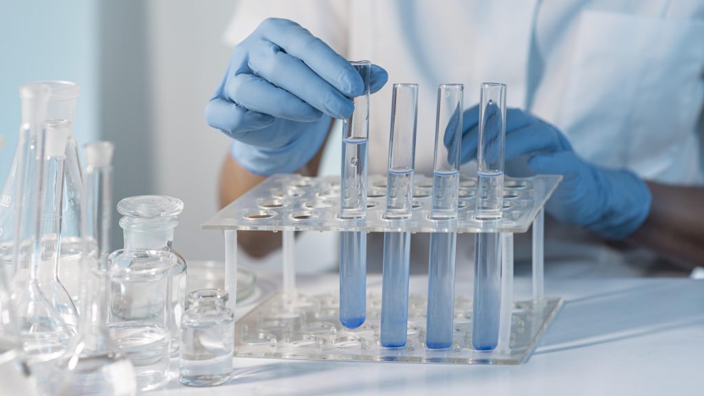 تکنسین آزمایشگاه