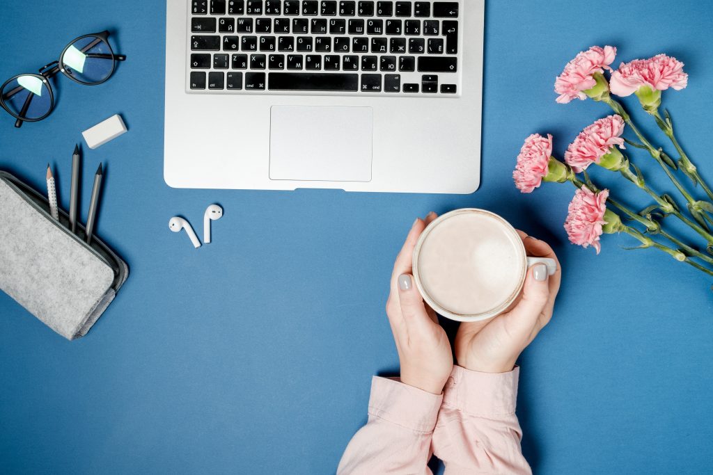 مشاغل غیرحضوری بانوان